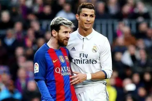 色的战术执 色的战术执