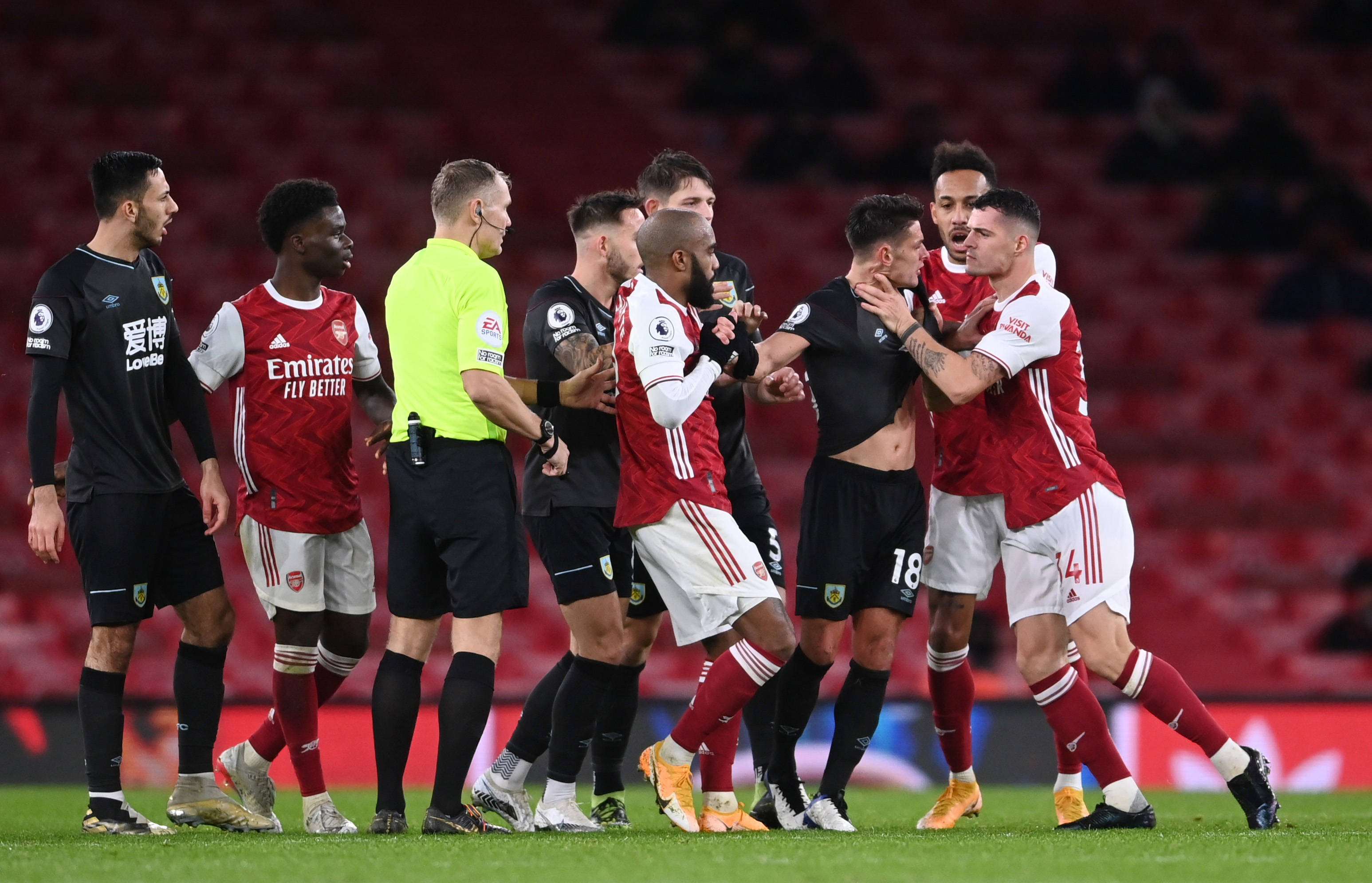 目光聚焦于 目光聚焦于