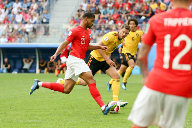 事中表现出 事中表现出